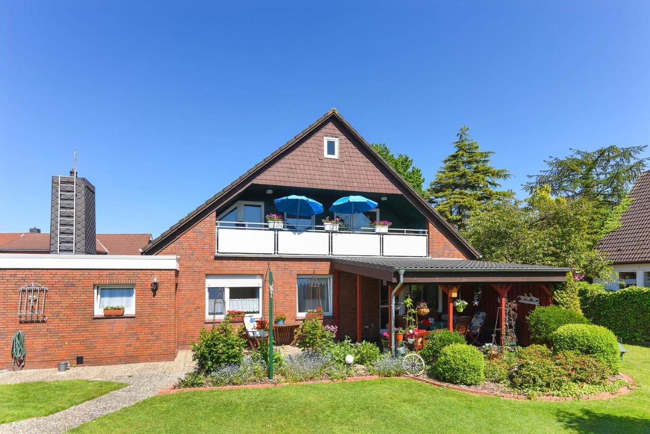 Ferienwohnung Haus Heimathafen Esens Exterior foto